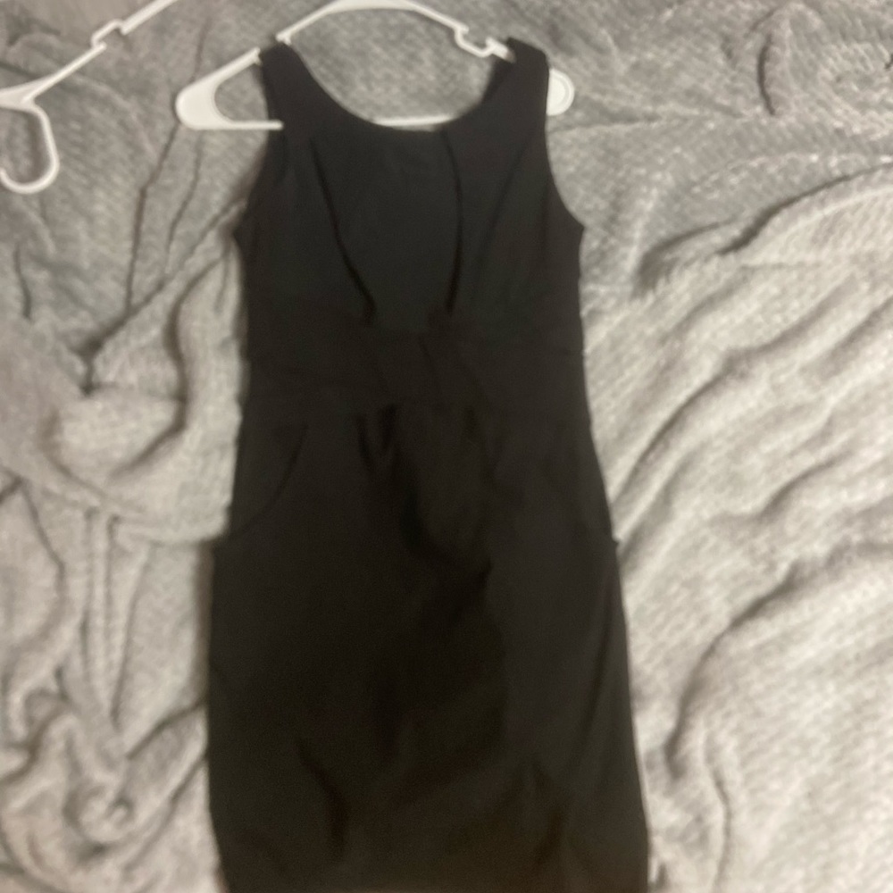 BLACK sophisticated dress with pockets!